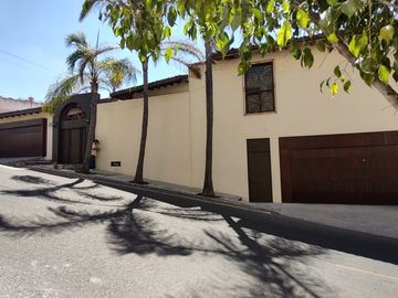CASA EN VENTA EN LOMA DORADA
