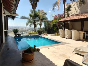 CASA EN VENTA EN LOMA DORADA