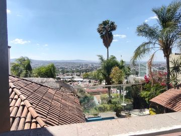 CASA EN VENTA EN LOMA DORADA