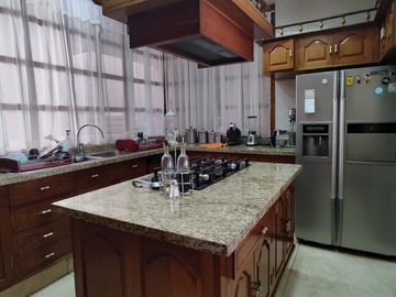 CASA EN VENTA EN LOMA DORADA
