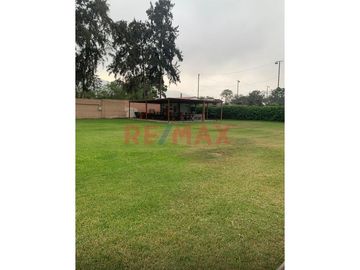 Vendo 1 Terreno 1,100.55M2 Lote 8 Calle 4 Pachacamac A 1/2 Cdra 3 Cuadras Del Colegio Euroamericano
