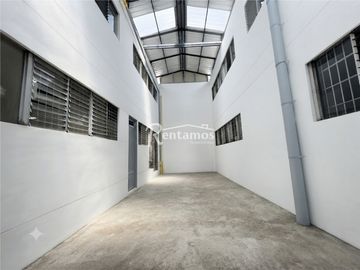 local en arriendo en perpetuo socorro. Cod A777217
