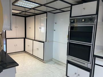 VENTA PH DOS NIVELES USO DE SUELO MIXTO, Para remodelar,  Colonia del Valle Centro, cerca World Trade Center.