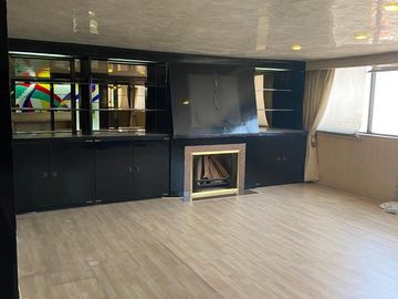 VENTA PH DOS NIVELES USO DE SUELO MIXTO, Para remodelar,  Colonia del Valle Centro, cerca World Trade Center.