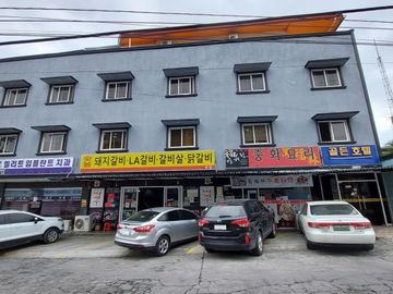 3-STOREY 25 ROOMS COMMERCIAL BUILDING FOR SALE IN KOREAN TOWN FRIENDSHIP ANGELES CITY NEAR CLARK