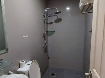 3-STOREY 25 ROOMS COMMERCIAL BUILDING FOR SALE IN KOREAN TOWN FRIENDSHIP ANGELES CITY NEAR CLARK