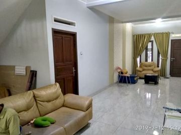 RUMAH BARU SIAP HUNI DI UJUNG BERUNG TANAH LUAS 2 LANTAI HARGA TERJANGKAU