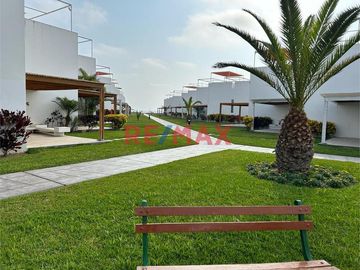 VENDO CASA DE PLAYA EN 
CONDOMINIO ASIA BONITA / PLAYA SARAPAMPA
Km. 107 Panamericana Sur, a 3 min. del Boulevard de Asia
CASA:
•	VISTA AL MAR
•