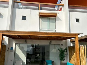 VENDO CASA DE PLAYA EN 
CONDOMINIO ASIA BONITA / PLAYA SARAPAMPA
Km. 107 Panamericana Sur, a 3 min. del Boulevard de Asia
CASA:
•	VISTA AL MAR
•