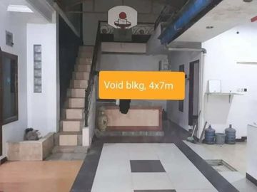 Turun Harga! Rumah Besar Semi Furnished Margawangi Bandung