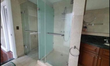 FOR RENT: One Roxas Triangle