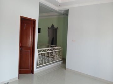 DIJUAL : Rumah dekat SMA 78 jarang ada di Kemanggisan, Jakarta Barat