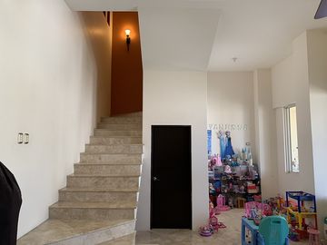 RESIDENCIA VENTA CASA Estupendas Únicas Magnificas Vistas Panorámicas LOMAS del PASEO Residencial MONTERREY 2 FRENTES CERRADA Terraza Zona Segura
