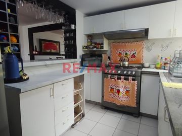 Se vende amplio y bien distribuido dúplex de 153 m² ubicado en el último piso (8vo piso, Torre A) del Condominio Plaza del Pacífico en San Miguel, una