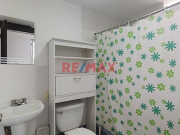 Se vende amplio y bien distribuido dúplex de 153 m² ubicado en el último piso (8vo piso, Torre A) del Condominio Plaza del Pacífico en San Miguel, una