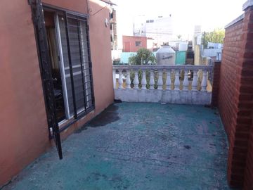 Departamento Tipo Casa en venta en Lanus Oeste