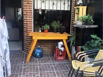 TRIPLEX 4 AMB. CON PATIO Y COCHERA