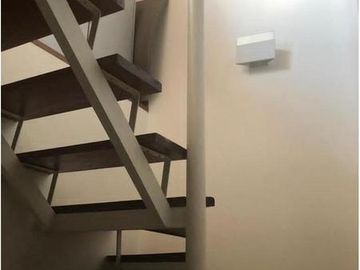 TRIPLEX 4 AMB. CON PATIO Y COCHERA