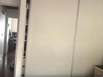 TRIPLEX 4 AMB. CON PATIO Y COCHERA