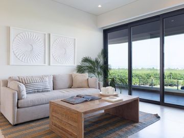 Condominio en edificio sustentable con vista al mar, campo de golf