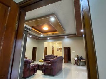 villa MEWAH 2 muka di lembang bandung
