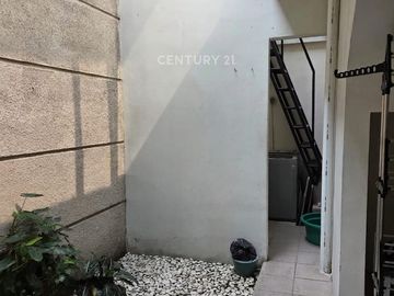 Rumah Bagus 2 Lantai Di Sektor 6 Bintaro Wt 18158
