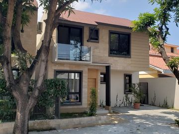 Hermosa vivienda nueva en Puerto Azul, contemporánea, equipada, lista para escriturar y entrar a vivir. Acabados de primera