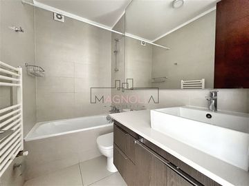 Casa en venta de 6 dorm. en Lo Barnechea
