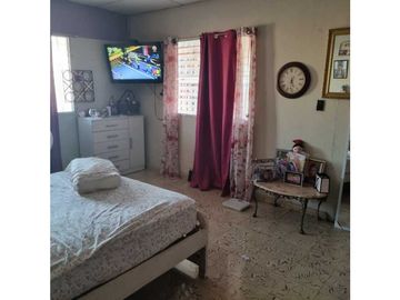 VENDO CASA EN LA CHORRERA BARRIO COLÓN VIA EL ROSARIO 6R