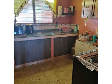 VENDO CASA EN LA CHORRERA BARRIO COLÓN VIA EL ROSARIO 6R