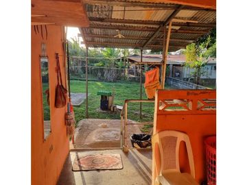 VENDO CASA EN LA CHORRERA BARRIO COLÓN VIA EL ROSARIO 6R