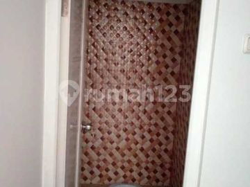 Rumah Hook 2 Lantai SHM Huni The Akasia Eight, Serua Ciputat
