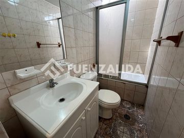Hostal en Venta. 10D7B2E. Las Pimpinelas, Concón