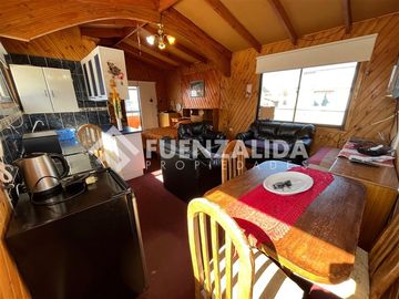 Hostal en Venta. 10D7B2E. Las Pimpinelas, Concón