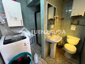 Hostal en Venta. 10D7B2E. Las Pimpinelas, Concón
