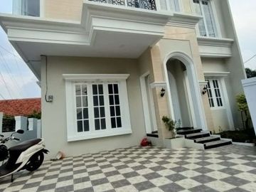 Dijual Rumah Mewah dan Cantik di Tanah Baru, Depok