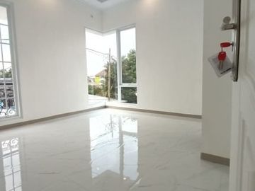 Dijual Rumah Mewah dan Cantik di Tanah Baru, Depok