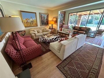 Casa en Venta en San Ramon / Colegio Juanita de Los Andes