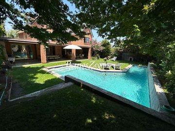 Casa en Venta en San Ramon / Colegio Juanita de Los Andes