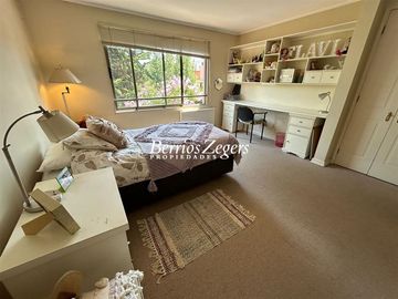 Casa en Venta en San Ramon / Colegio Juanita de Los Andes