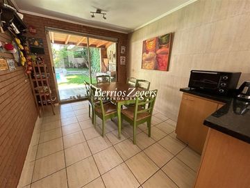 Casa en Venta en San Ramon / Colegio Juanita de Los Andes