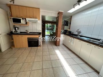 Casa en Venta en San Ramon / Colegio Juanita de Los Andes