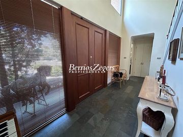 Casa en Venta en San Ramon / Colegio Juanita de Los Andes