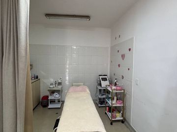 EN VENTA LOCAL COMERCIAL REAL DE MINAS, PLAZA MAYOR. Cod V23303