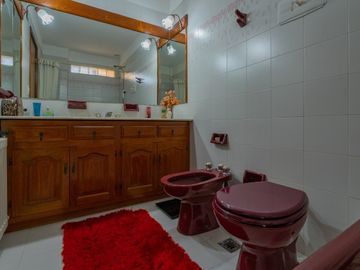 Venta increible casa de 5 ambientes mas departamento de 2 ambientes