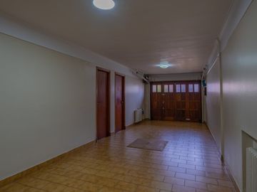 Venta increible casa de 5 ambientes mas departamento de 2 ambientes