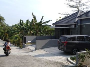 RUMAH Cantik Legalitas SHM, Design Etnik Jawa Modern