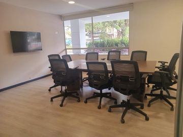 oficina en arriendo/venta en santa barbara occidental-usaquén. Cod V1105093