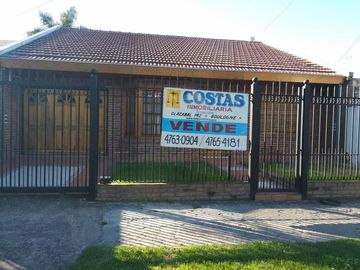 CHALET EN EXCELENTE ESTADO.
