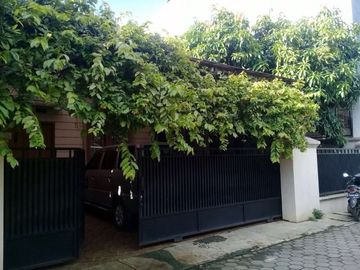rumah di jati bening bekasi one gate lokasi strategis pinggir jalan Raya jalan ratna